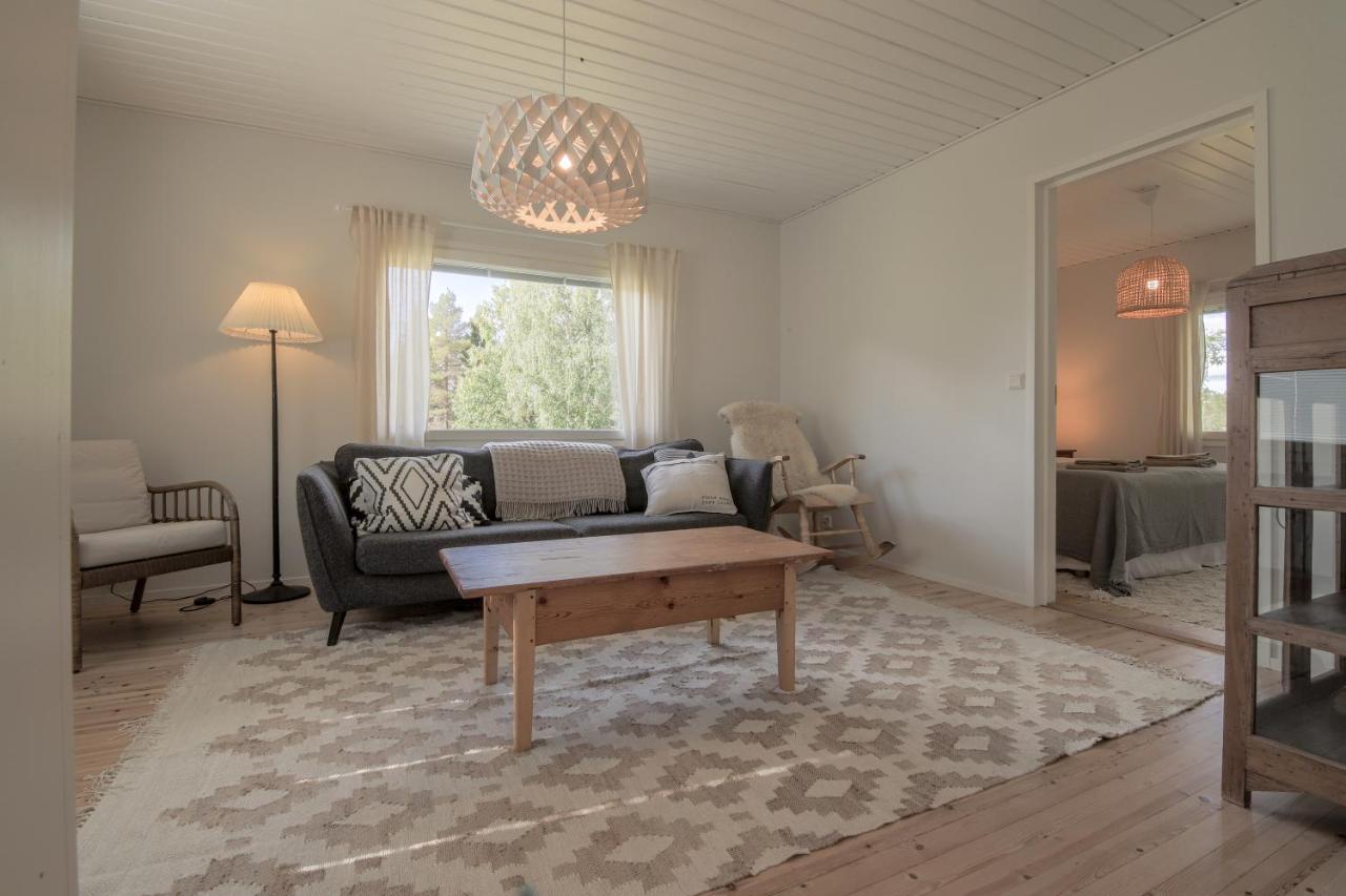 Lakeside Holiday Home ロヴァニエミ エクステリア 写真
