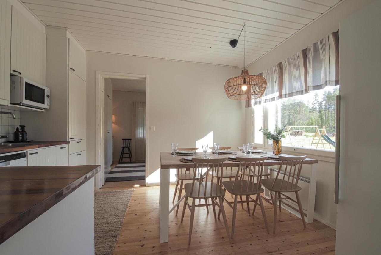 Lakeside Holiday Home ロヴァニエミ エクステリア 写真