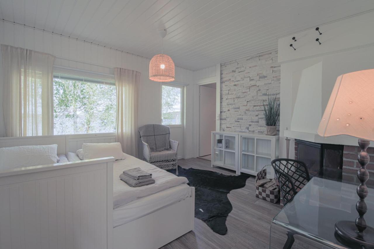 Lakeside Holiday Home ロヴァニエミ エクステリア 写真