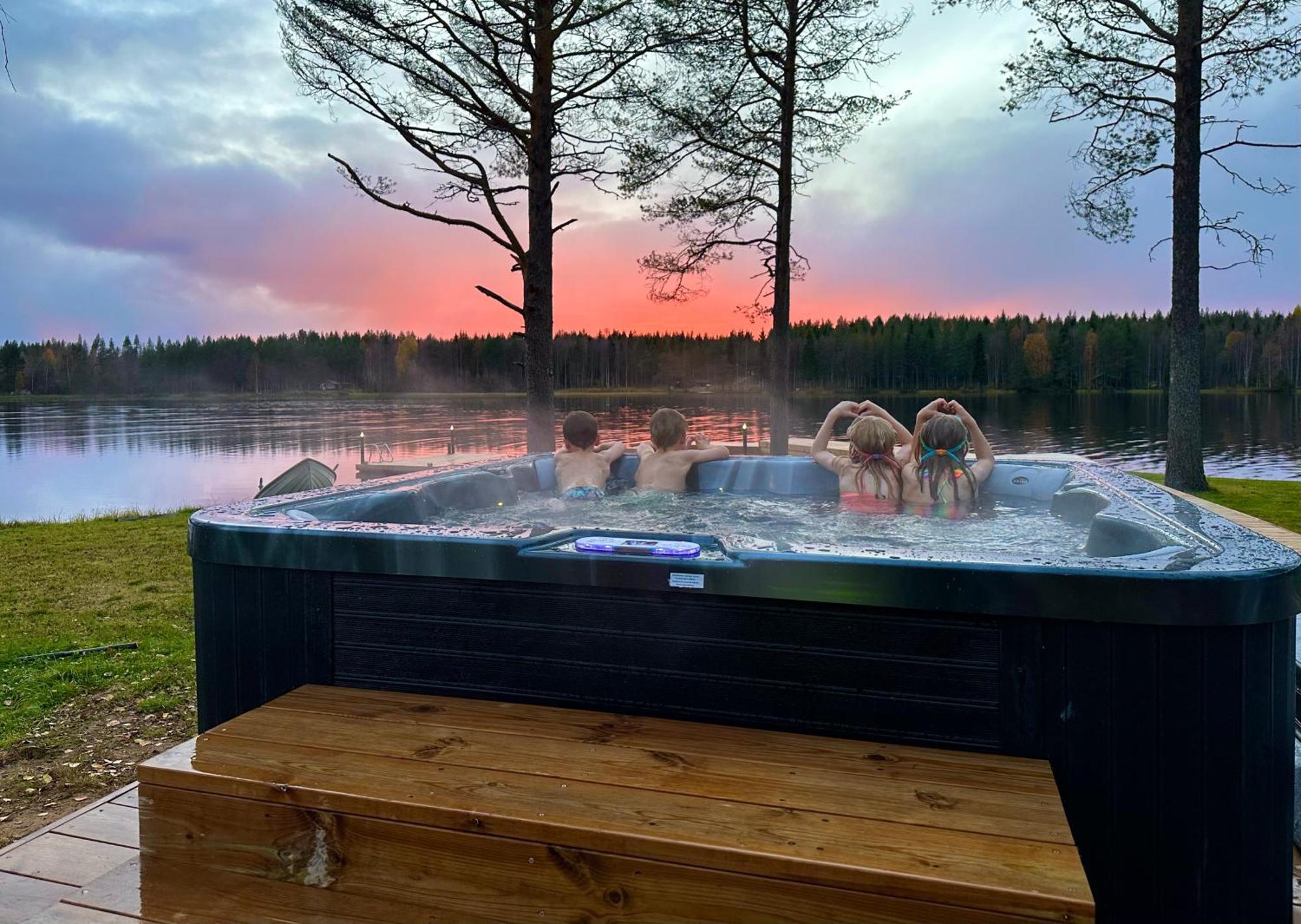 Lakeside Holiday Home ロヴァニエミ エクステリア 写真