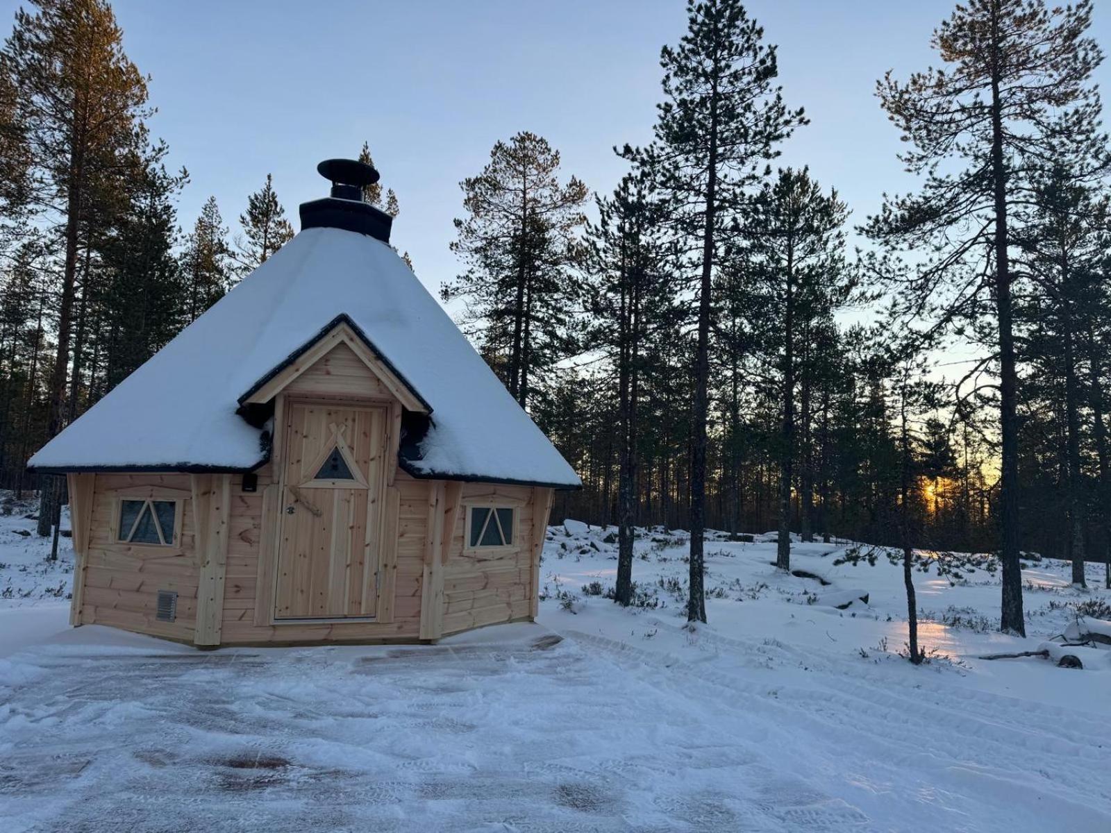 Lakeside Holiday Home ロヴァニエミ エクステリア 写真